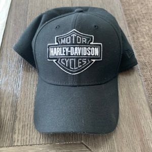 Mens HD HAT Black bar and shield